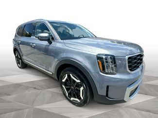 Certified 2024 Kia Telluride S FWD video 2