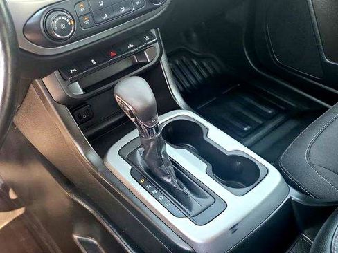 Used 2022 Chevrolet Colorado LT w/ Fleet Safety Package image 26