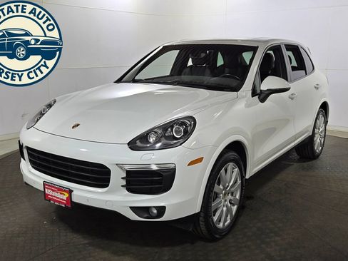 Used 2018 Porsche Cayenne Platinum Edition AWD/4WD image 3