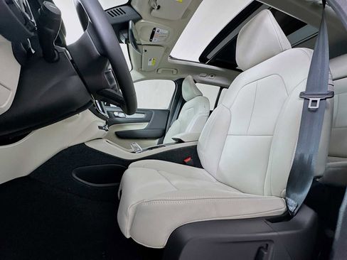 New 2026 Volvo XC40 B5 Plus w/ Protection Package Premier image 18