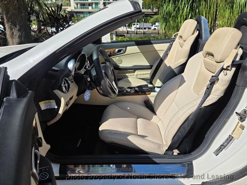 Used 2014 Mercedes-Benz SLK 250 image 36