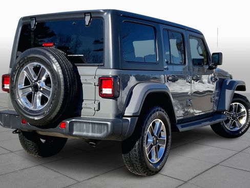 Used 2018 Jeep Wrangler Unlimited Sahara w/ Dual Top Group image 12