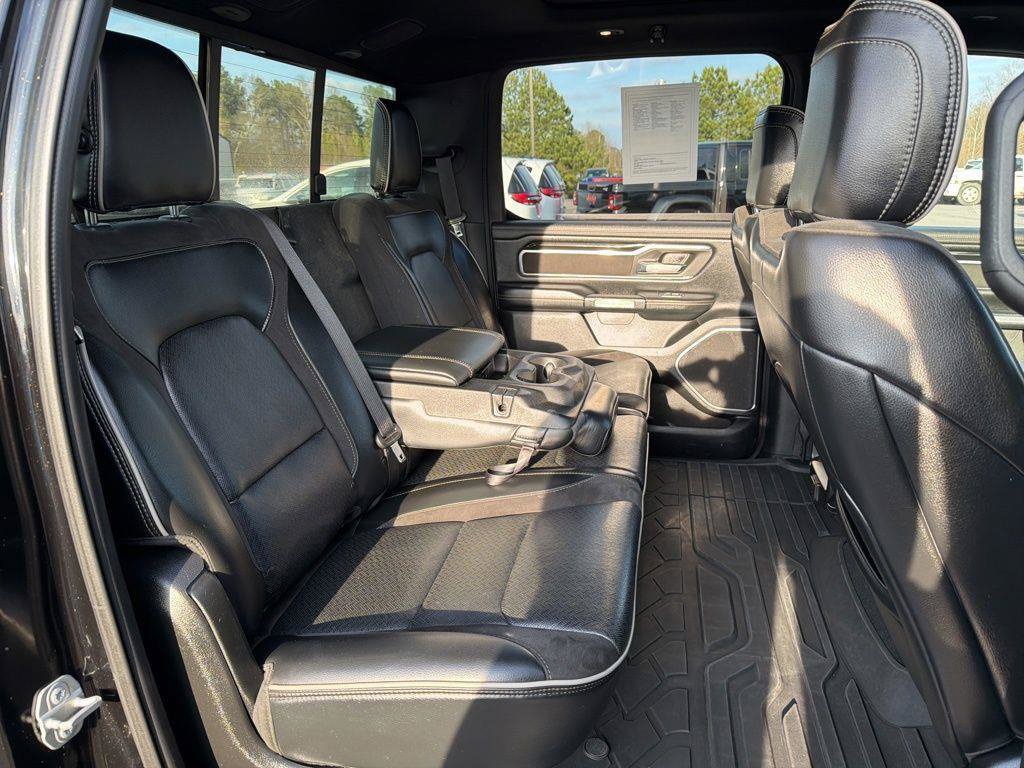 Used 2019 RAM 1500 Laramie AWD/4WD image 17