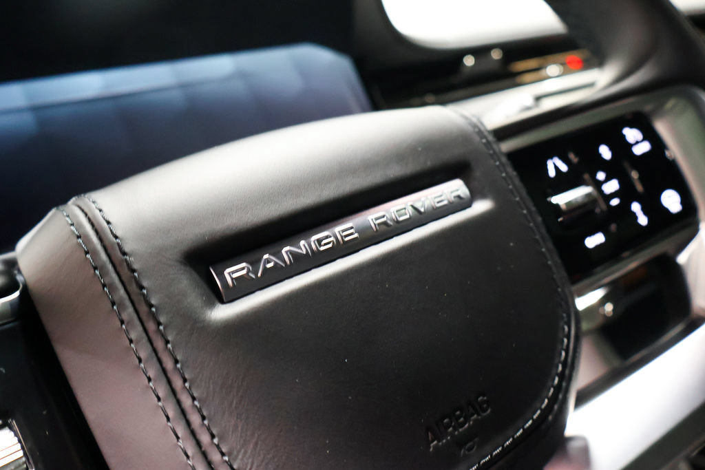 Used 2025 Land Rover Range Rover SV AWD/4WD image 79