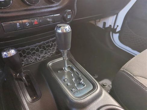 Used 2015 Jeep Wrangler Unlimited Sahara w/ Max Tow Package image 11