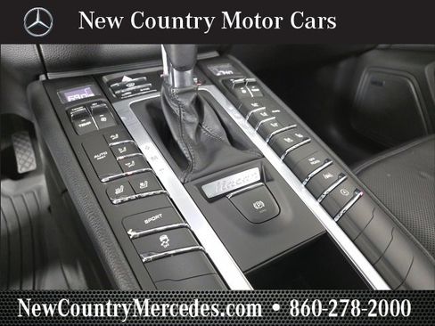 Used 2018 Porsche Macan image 21