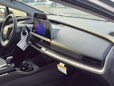 New 2026 Toyota Prius LE image 27
