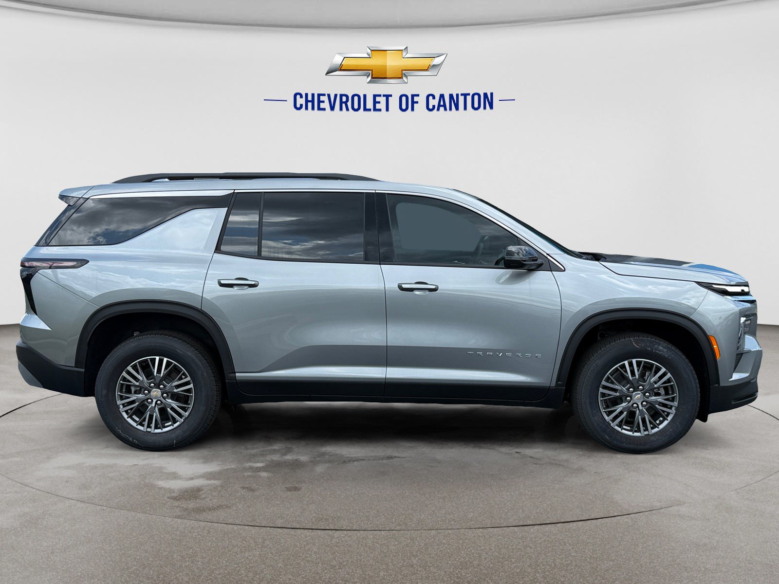 New 2026 Chevrolet Traverse LT FWD image 4