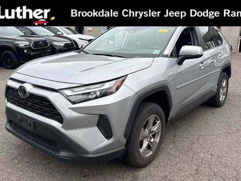 Used 2023 Toyota RAV4 XLE AWD/4WD image 1