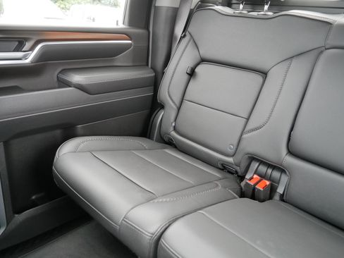 Used 2025 GMC Sierra 3500 Denali w/ Denali Reserve Package AWD/4WD image 12