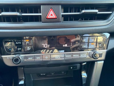 Used 2024 Kia Seltos EX AWD/4WD image 21