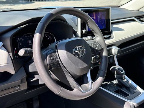 Used 2024 Toyota RAV4 XLE Premium image 31