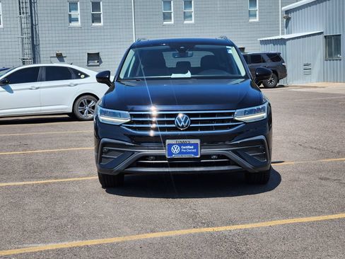 Certified 2024 Volkswagen Tiguan SE AWD/4WD image 2