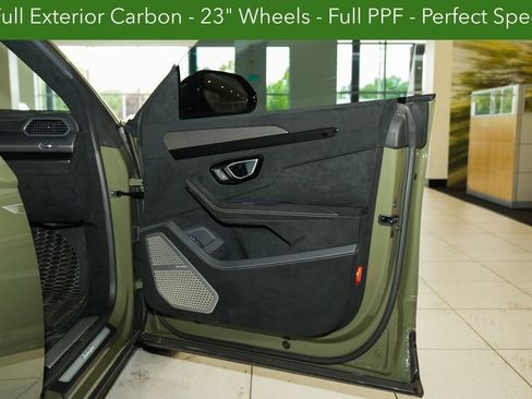 Used 2023 Lamborghini Urus Performante AWD/4WD image 70