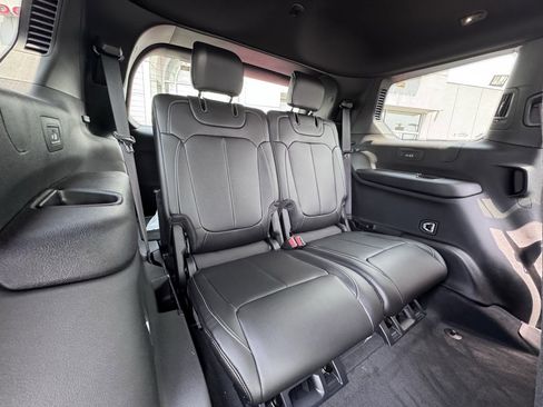 New 2025 Jeep Grand Cherokee L Limited w/ Black Appearance Package image 21