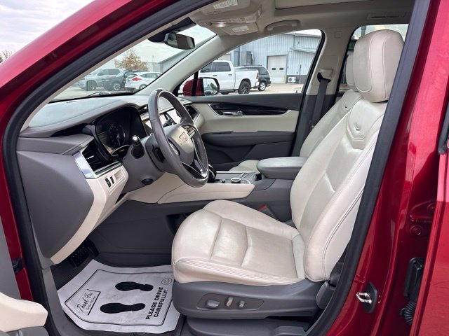 Used 2021 Cadillac XT6 Premium Luxury w/ LPO, Floor Liner Package AWD/4WD image 14