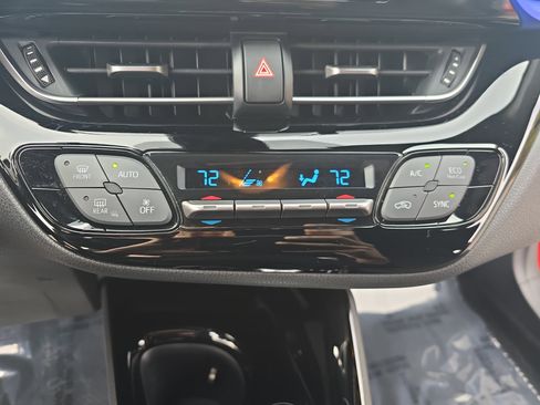 Used 2021 Toyota C-HR XLE image 22