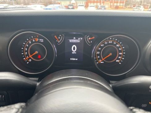 Used 2023 Jeep Gladiator Sport image 22