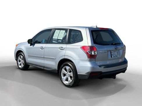 Used 2016 Subaru Forester 2.5i image 3