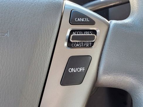 Used 2017 Nissan NV 3500 SV w/ SV Technology Package image 18