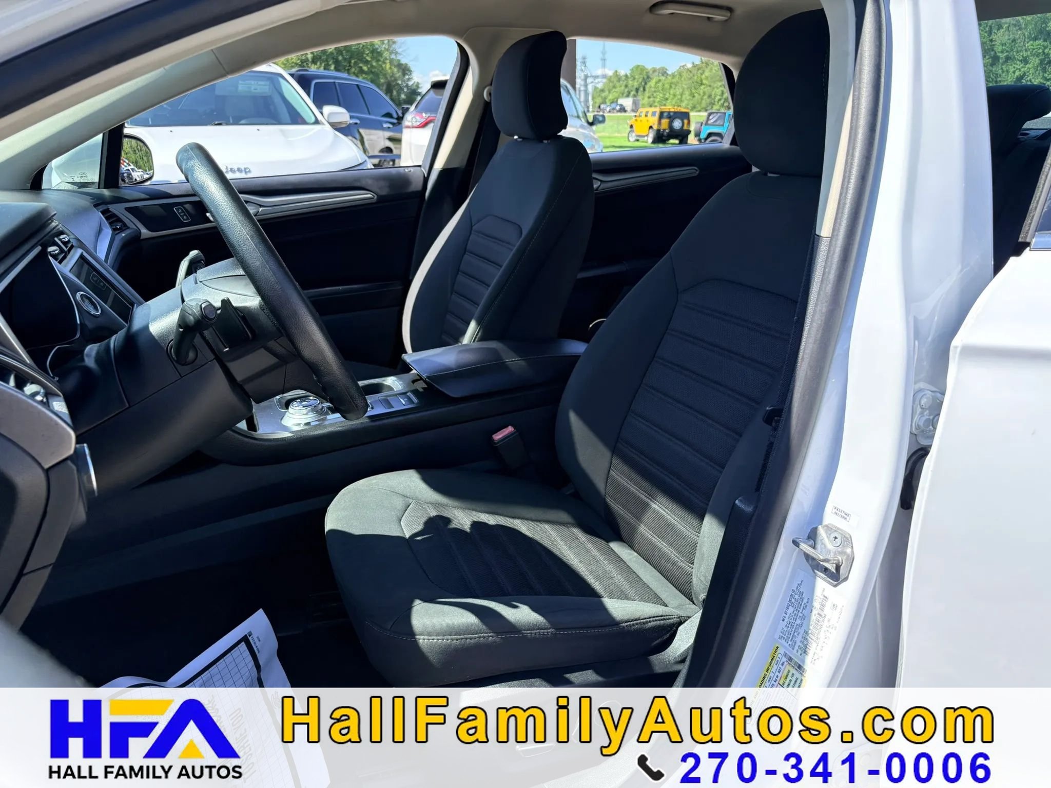 Used 2019 Ford Fusion SE FWD image 13