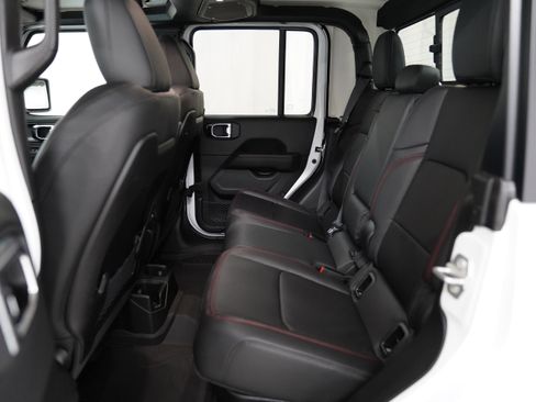 New 2025 Jeep Gladiator Rubicon w/ Safety Group image 5