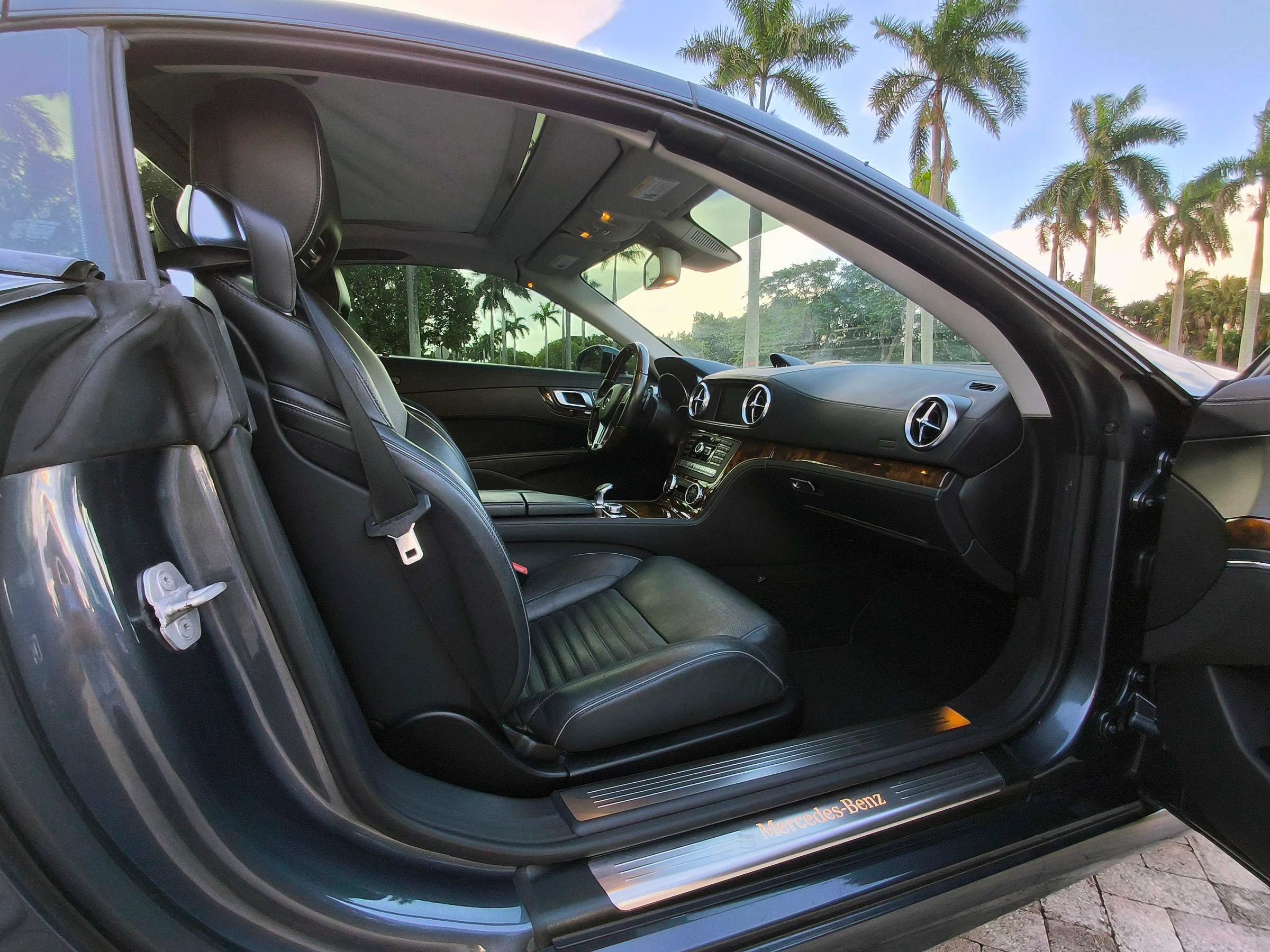 Used 2014 Mercedes-Benz SL 550 image 41