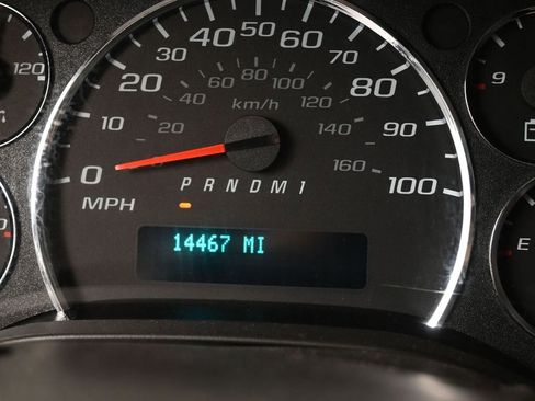 Used 2024 Chevrolet Express 2500 w/ Driver Convenience Package image 27