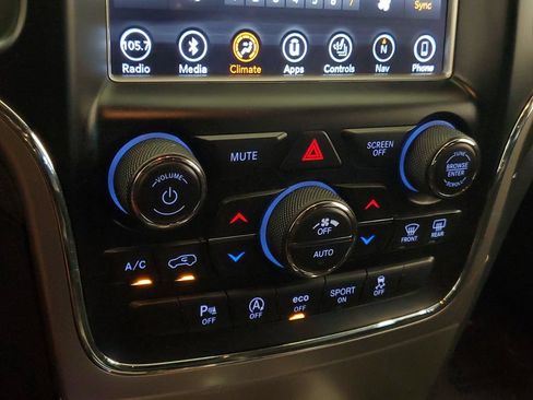 Used 2018 Jeep Grand Cherokee Altitude AWD/4WD image 21