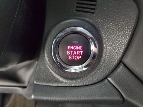 Used 2025 Subaru Outback Premium image 19