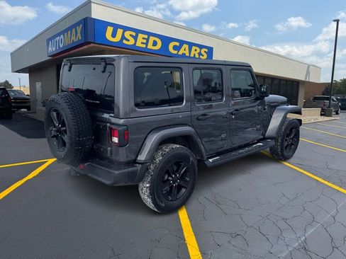 Used 2021 Jeep Wrangler Unlimited Sahara image 5