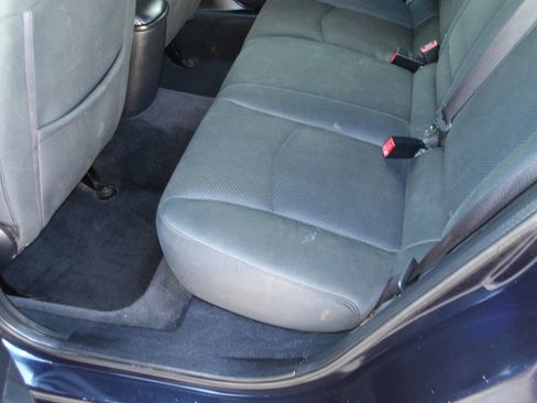 Used 2011 Chrysler 200 Touring image 20