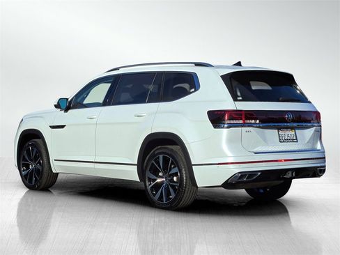 Used 2025 Volkswagen Atlas SEL Premium R-Line image 7