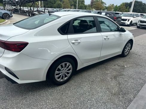 Used 2024 Kia Forte LX FWD image 2