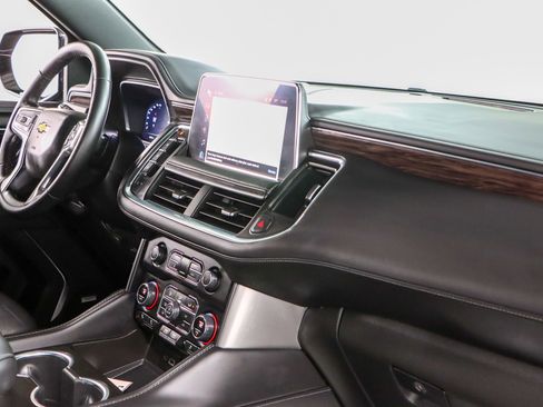 Used 2023 Chevrolet Suburban LT image 29