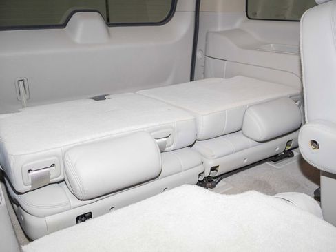 Used 2008 Chevrolet Tahoe LT w/ LT Preferred Equipment Group image 17