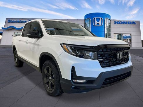 New 2026 Honda Ridgeline Black Edition image 8