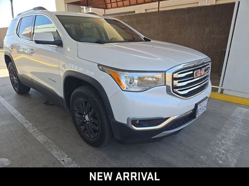 Used 2018 GMC Acadia SLT w/ LPO, Cargo Package image 3