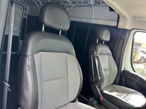 Used 2025 RAM ProMaster 2500 w/ Convenience Group FWD image 47