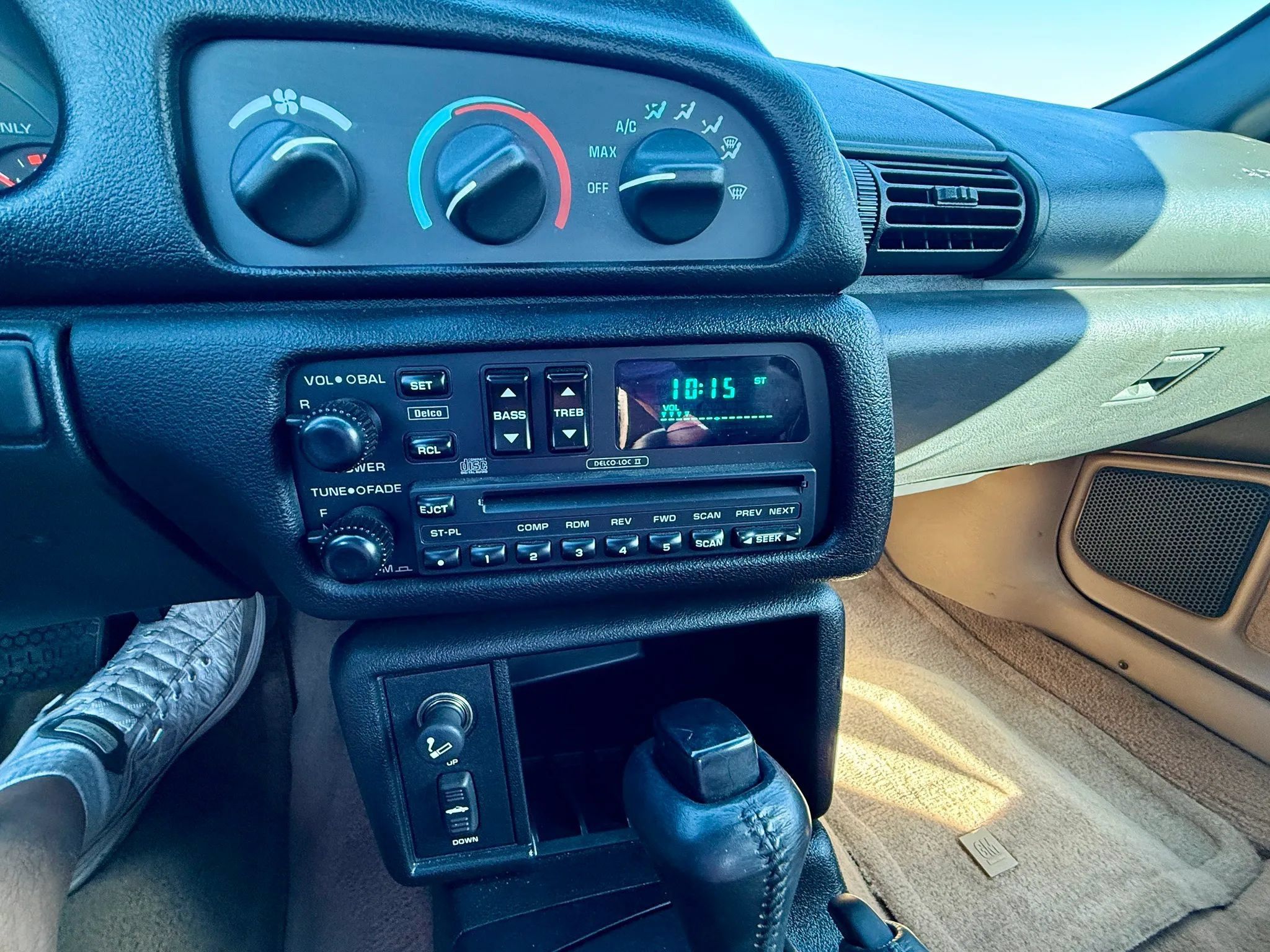 Used 1995 Chevrolet Camaro Z28 RWD image 12