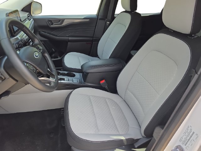 Used 2023 Ford Escape Active AWD/4WD image 35
