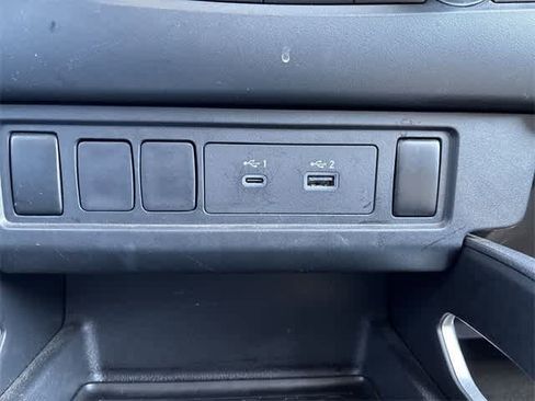 Used 2022 Nissan Frontier SV image 32