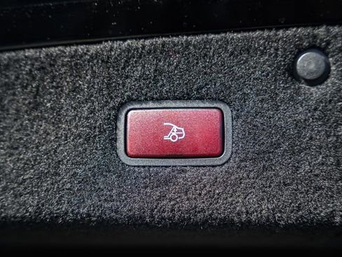 Used 2017 Mercedes-Benz S 550 Cabriolet image 10