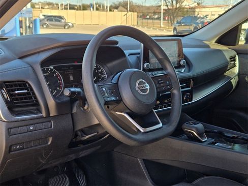 Used 2021 Nissan Rogue SV image 7