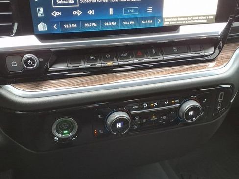 Used 2023 Chevrolet Silverado 1500 LT image 10