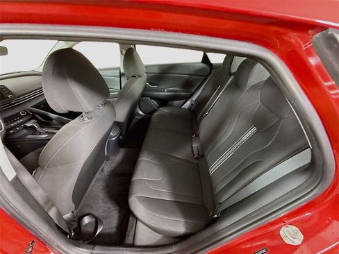 Used 2023 Hyundai Elantra SEL w/ Preferred Accessory Package image 15