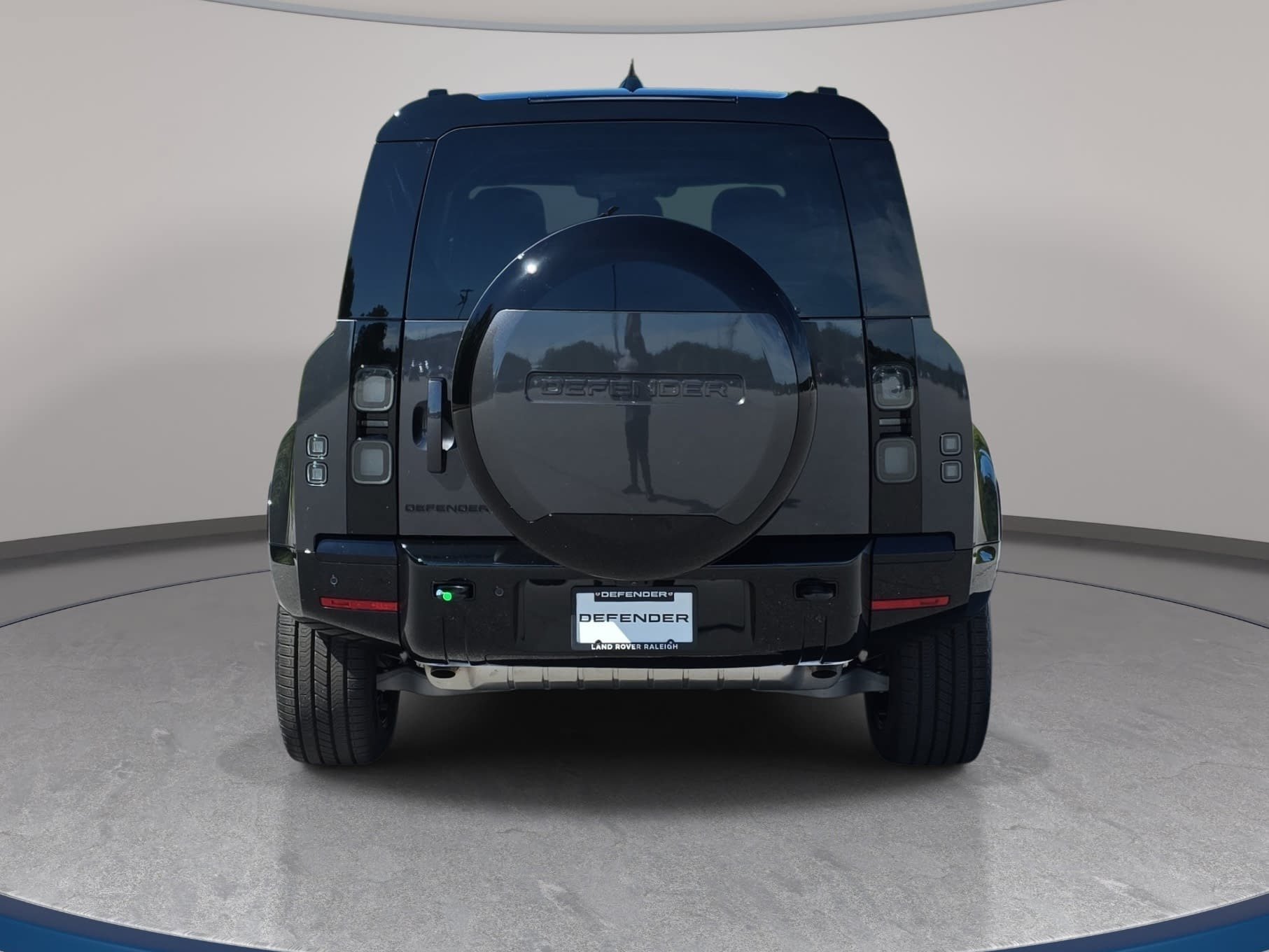 New 2026 Land Rover Defender 110 X-Dynamic SE AWD/4WD image 6