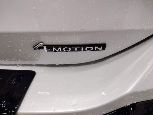 New 2026 Volkswagen Tiguan SEL R-Line image 15