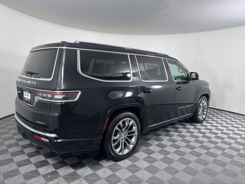 Used 2023 Jeep Grand Wagoneer Series II AWD/4WD image 3