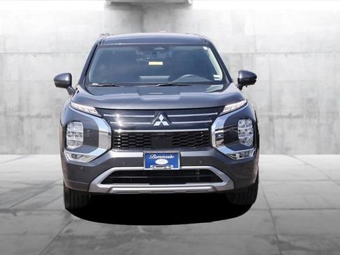 Used 2025 Mitsubishi Outlander SE AWD/4WD image 4